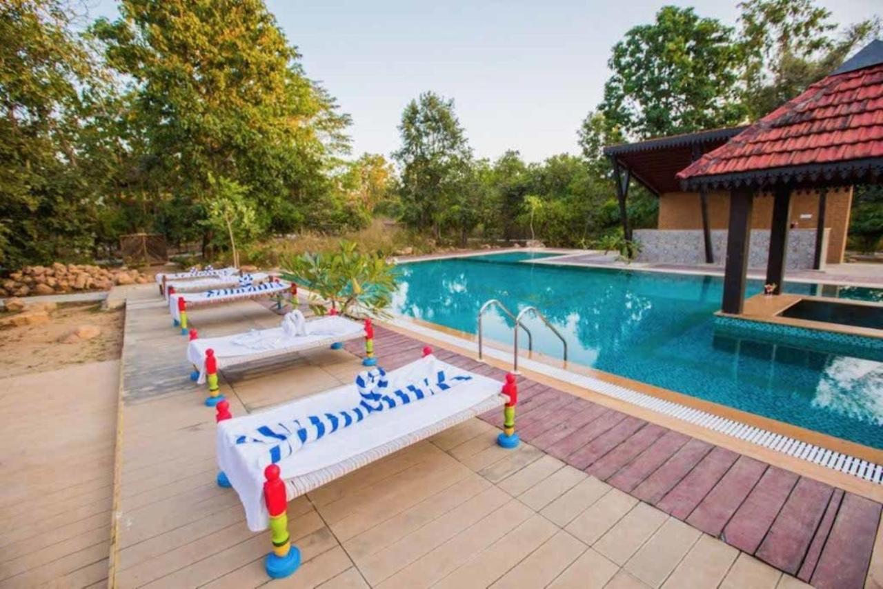 Vannraj Resort And Spa Khawāsa Esterno foto
