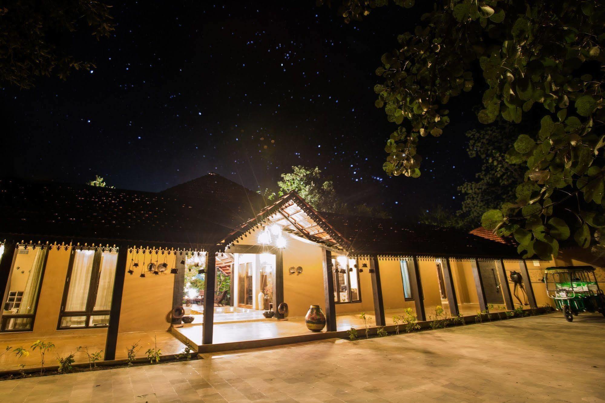 Vannraj Resort And Spa Khawāsa Esterno foto
